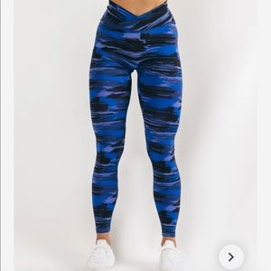 Alphalete surface legging